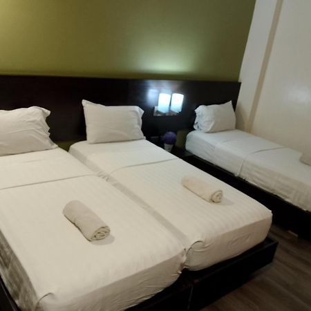 Makati Boutique Hotel Near Naia Airport Terminal 3 Edsa Pasay Cbd Макати Экстерьер фото