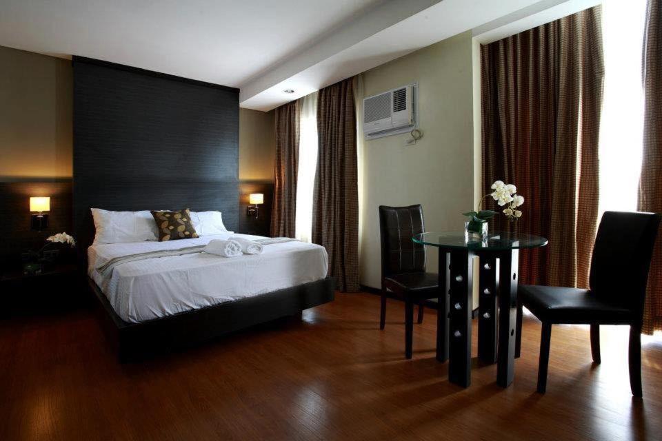 Makati Boutique Hotel Near Naia Airport Terminal 3 Edsa Pasay Cbd Макати Экстерьер фото