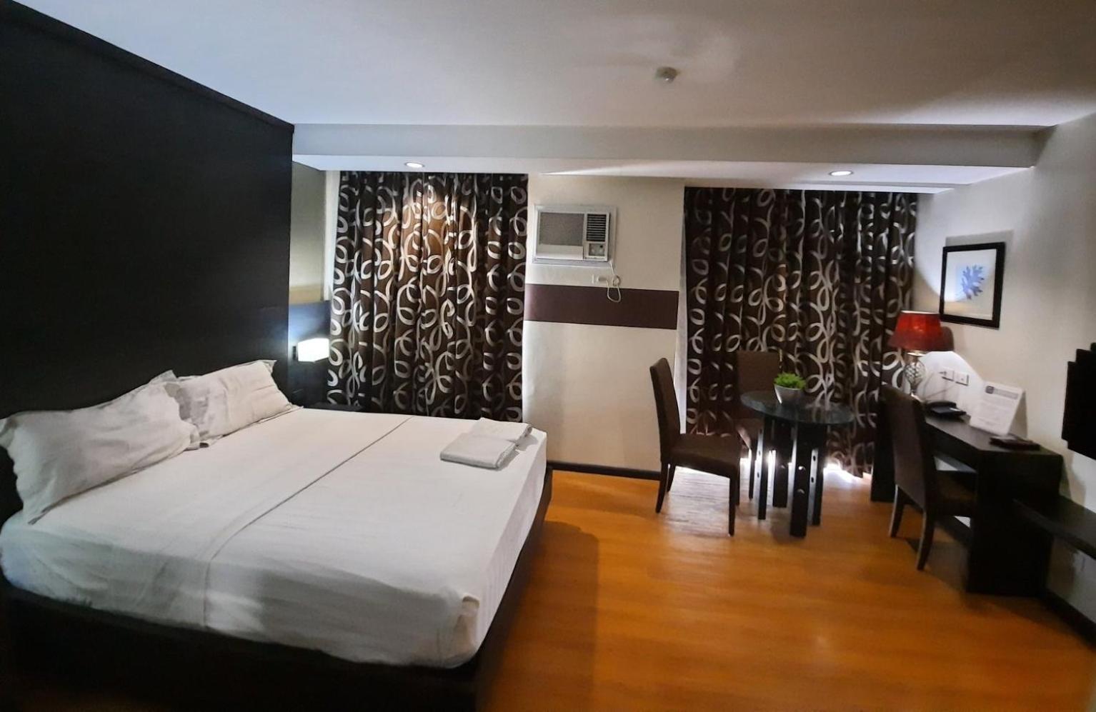 Makati Boutique Hotel Near Naia Airport Terminal 3 Edsa Pasay Cbd Макати Экстерьер фото