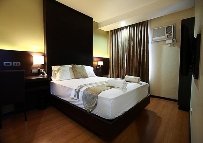 Makati Boutique Hotel Near Naia Airport Terminal 3 Edsa Pasay Cbd Макати Экстерьер фото