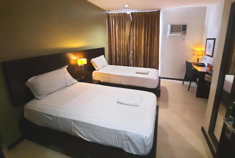 Makati Boutique Hotel Near Naia Airport Terminal 3 Edsa Pasay Cbd Макати Экстерьер фото